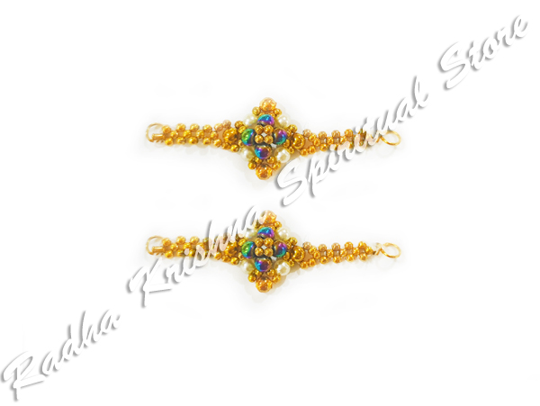 <p>Splendid-Pearls-God-Deity-Armlet</p>